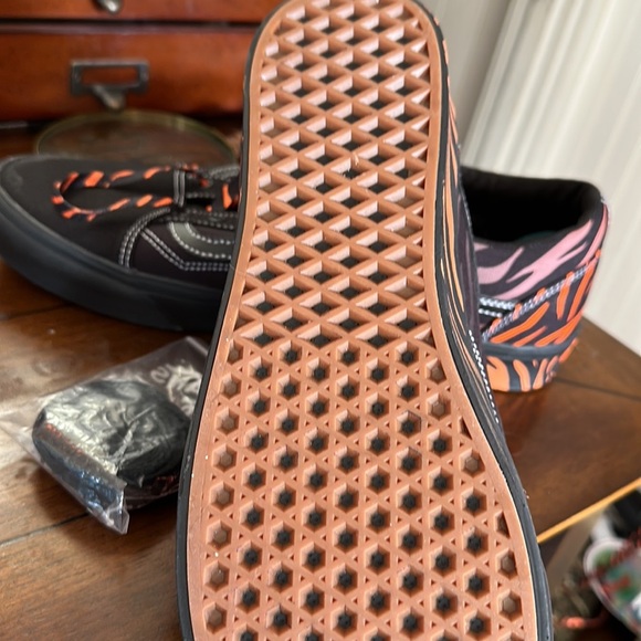 #41❤️ NWT VANS X PROJECT CAT OLD SKOOL SNEAKERS - Picture 6 of 11